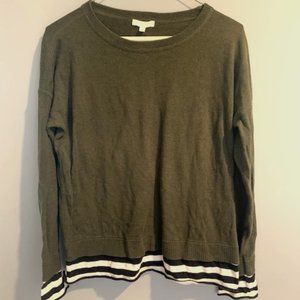LISA TODD GREEN SWEATER WITH BLACK AND WHITE TRIM SIZE SMALL
